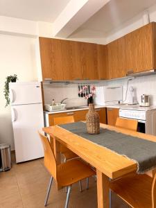 Nikolas House