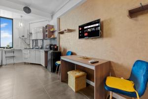 Studio with Sea View & Pool Acces