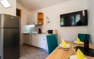 Amazing Apartment In Milna With Wifi