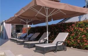 Awesome Home In Rebici