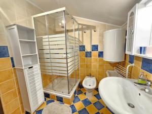 VILLA VERA Apartments with pool, 200 m from the beach
