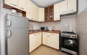 3 Bedroom Stunning Apartment In Poljica 