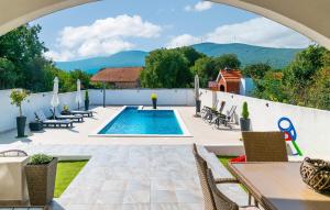 Pet Friendly Home In Lozovac