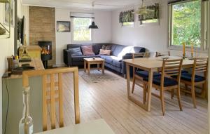 3 Bedroom Cozy Home In Vig