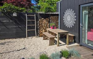 1 Bedroom Lovely Home In Heiloo