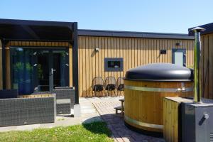 Luxe chalet op minicamping in waarde
