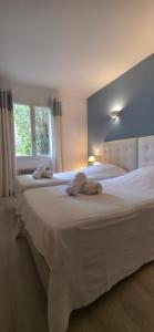 Maisons de vacances Gite Charmant avec Piscine et Terrasse en Provence MDV : photos des chambres