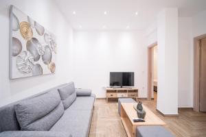 Kyras Luxury Suites 4