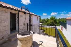 Villa Milena, a Rustic Summer Haven with Pool, Pets Welcome!