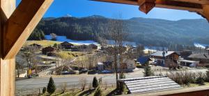 Léclat de soleil- Vue sur les Alpes - Abondance