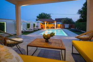 Vintage House Bella Vita