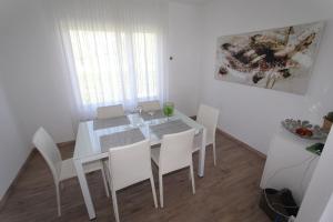 Casa Ermenegilda, 4,5-Zimmerhaus by HolAp SA