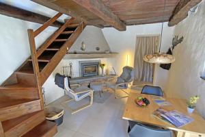 Rustico Luna by HolAp SA