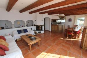 Villa Breu by HolAp SA