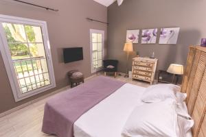B&B / Chambres d'hotes Domaine de la Baratonne : photos des chambres