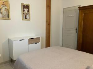 Maisons de vacances A L Ombre du Tilleul : photos des chambres