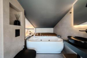 B&D Luxury Studios Suites