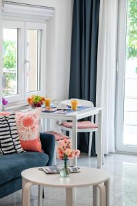 Stylish sea view studio