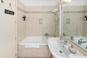 Appartements Charmante maison - Proche Monaco - Piscine partagee - DP : photos des chambres