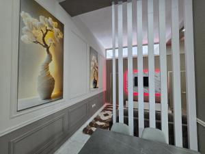 Royal Harbor View Lux 4-Bedroom Waterfront Residence