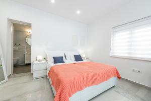 Stylish sea view studio