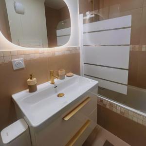 Les Agnettes - Paris Metro - Wifi - Parking - Tout équipé