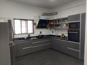 Huge 3 bhk fully furnished
