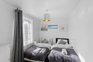 Cozy 3-Bed 2Bath House near LCY & EXCEL sleeps 6