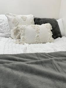 Cozy 3-Bed 2Bath House near LCY & EXCEL sleeps 6