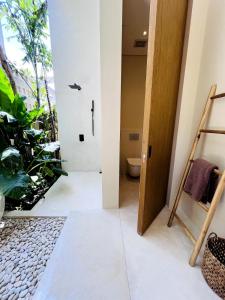 LOU Uluwatu - Luxury Tropical Living