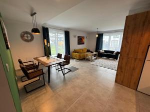 The Peaceful Patio Apartment