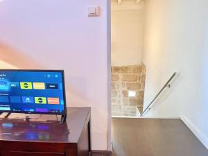Appartements Miraluna - Village medieval, calme, insolite, 6 personnes : photos des chambres