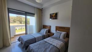 Lake, Mountain, Pool & Forest Views - Fiber Wi-Fi