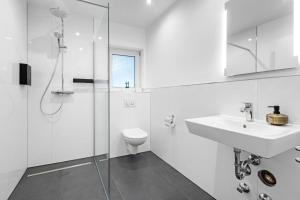 Exklusive Suite - Central - inclusive Sauna - Free Parking - Perfect for 7 Guests - Smart Home