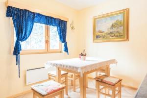 Authentic Pohorje house with riverside outdoor sauna 