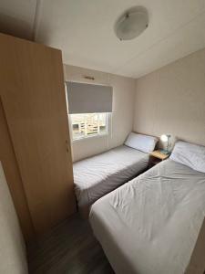 8 Bed caravan Golden sands