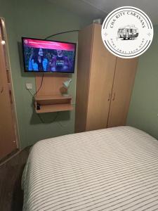 8 Bed caravan Golden sands
