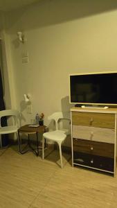 Sleep Eat Here at donmuang