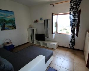 Apartment with a spacious garden and pool