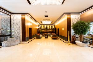 Grand Astoria Hotel