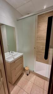 Appartements Uzes centre a 2 min - piscine - clim - parking : photos des chambres