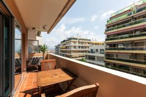 Studio Wilson - Centre Ville - Terrasse & Parking