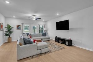 Modern Nest - Huntsville Hideaway home