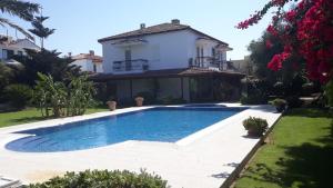 Villa Çeşme Dalyan with Pool