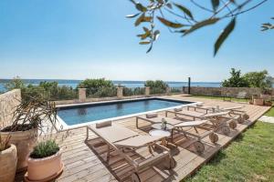 Seaview Villa Grota with swimming pool