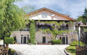Villa Glicine Casa Vacanze con Piscina e Camino ad Apecchio, Marche