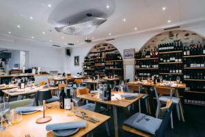 Second Life in Piran - Hotel Zala Piran with private parking and shuttle service 