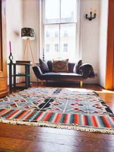 Kensington Charming Bright apartment