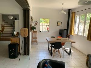 Maisons de vacances Maison en campagne aixoise : photos des chambres