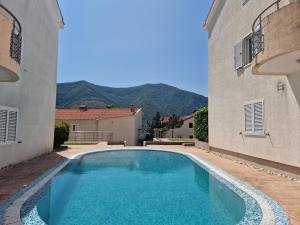 Victor Kotor Sea view